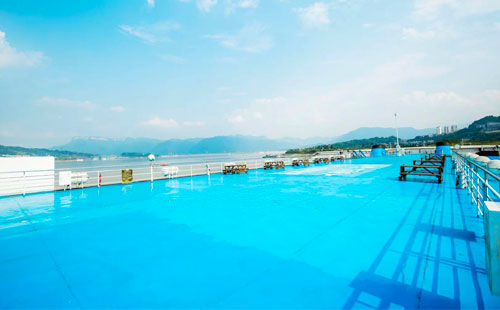 新高湖号甲板 新高湖号甲板