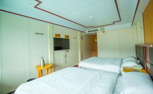 新高湖号两人间