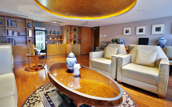 长江探索号行政酒廊 长江探索号行政酒廊